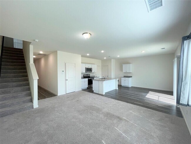 Building Photo - 6820 Bonanza Way