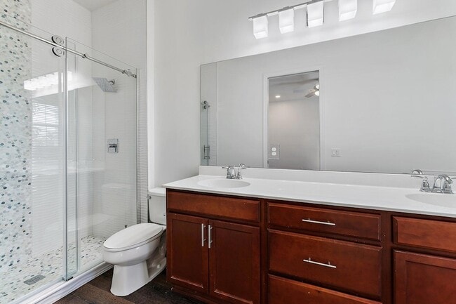 Building Photo - 1130 Sweet Hill Dr