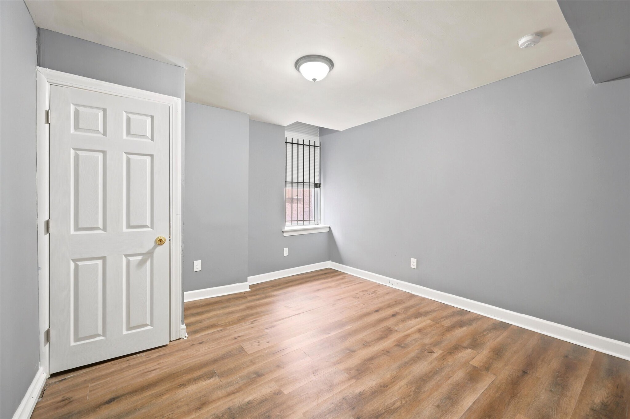 Building Photo - 1721 W Tioga St
