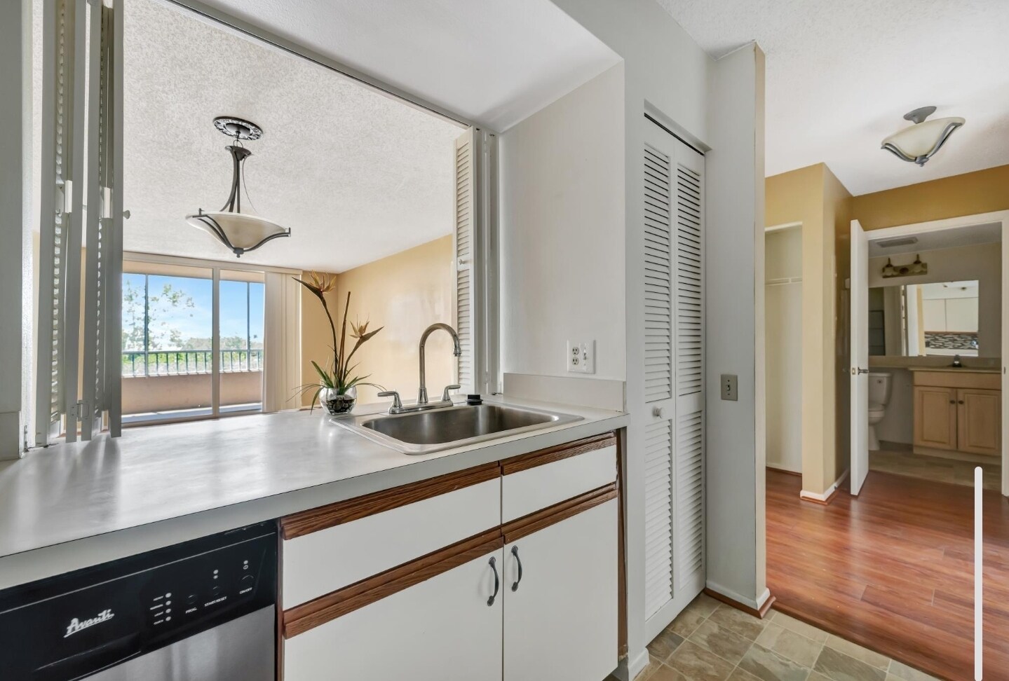 Building Photo - 2333 Feather Sound Dr
