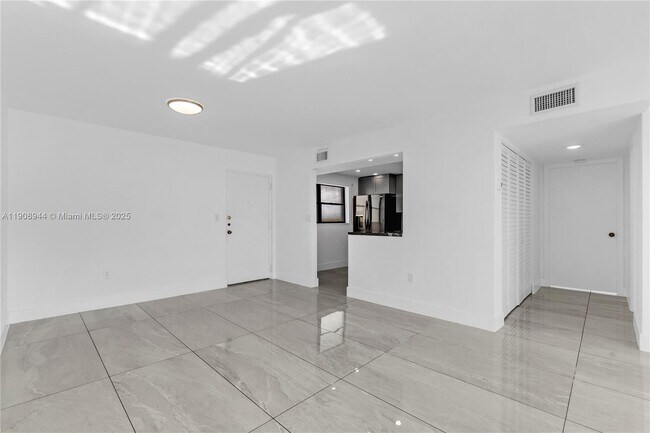 Building Photo - 7300 Wayne Ave