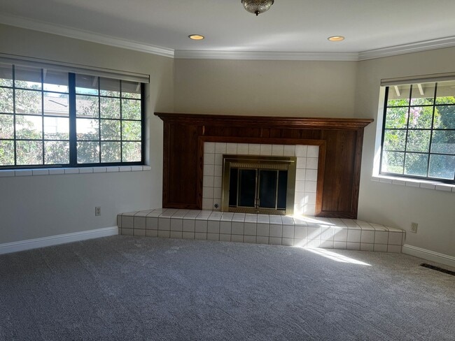 Building Photo - MORGAN HILL Expansive 6 bedroom, 4.5 bathroom home