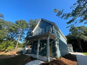 Building Photo - Available August 2026!