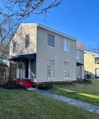 Building Photo - Great location in Garden District seconds from Downtown and LSU!