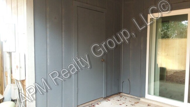 Building Photo - Cherry Hall Townhomes