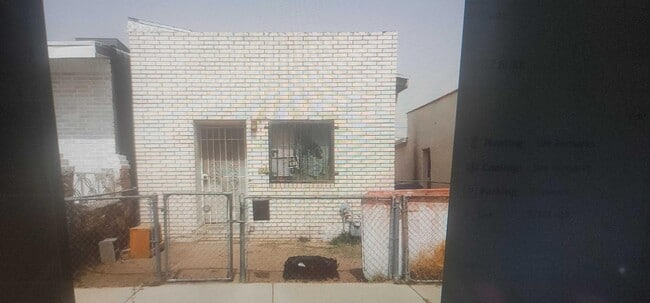 Building Photo - 3031 Findley Ave