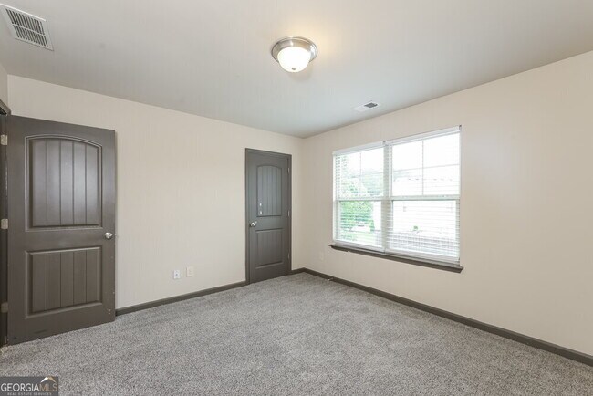 Building Photo - 611 Sweet Ashley Way