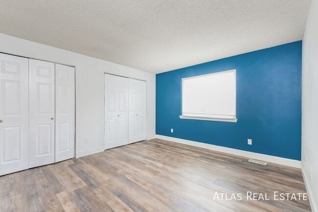 Building Photo - 11630 Kendall Cir