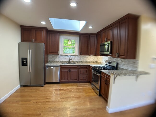 Building Photo - 41 Davis Ave