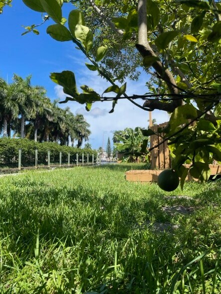 Building Photo - 1513 SW 17th St