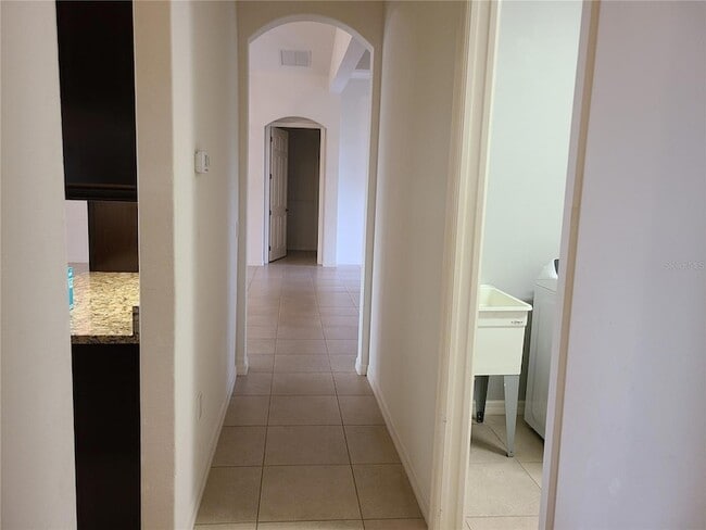 Building Photo - 629 Rosemary Cir