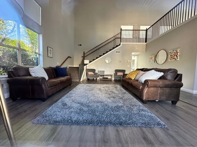 Building Photo - 4985 Kiska Ln