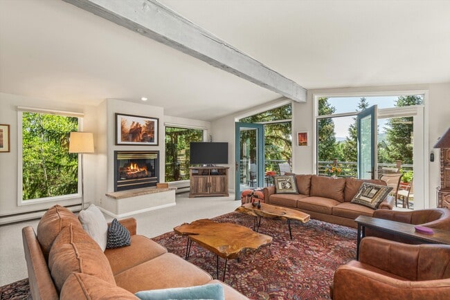 Building Photo - 15 Terrace Dr