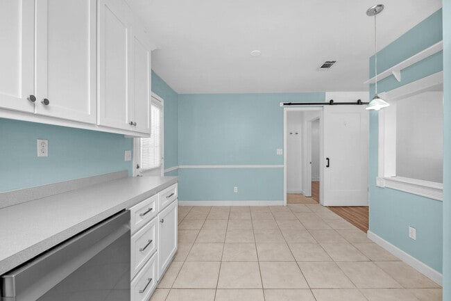 Building Photo - 5229 Compass Ct