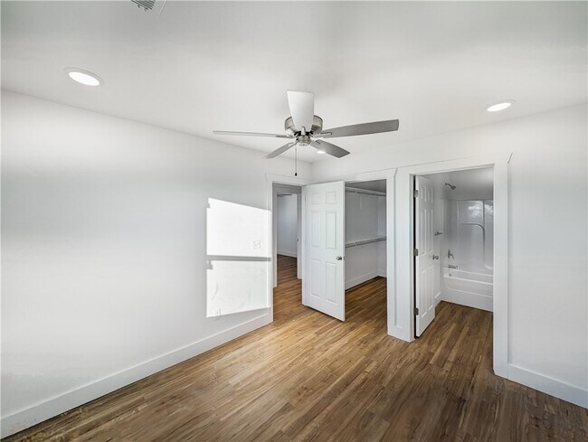 Building Photo - 1214 Nedra Dr