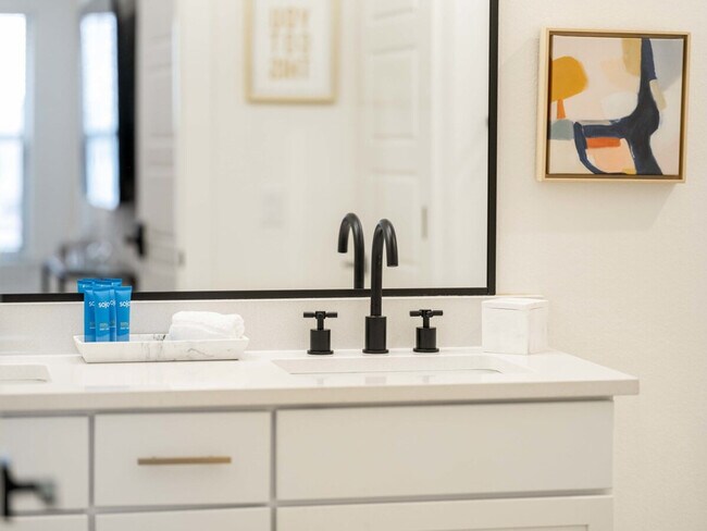 Building Photo - 2612 SW Livingston Square