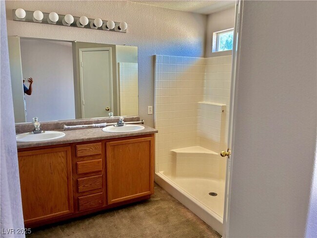 Building Photo - 7920 Hornbeam Ct