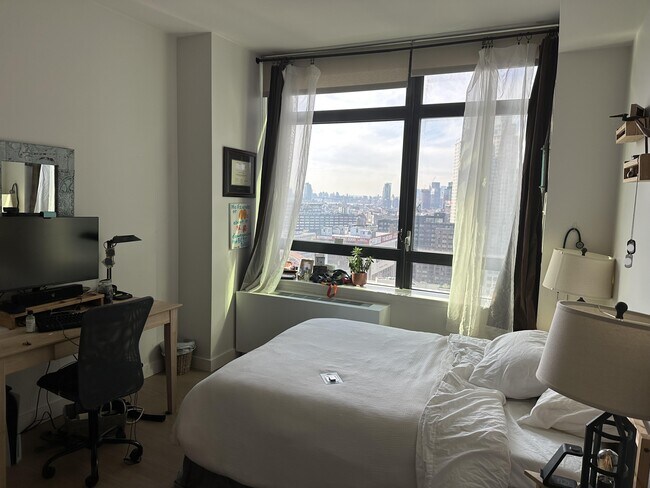 Building Photo - 4428 Purves St