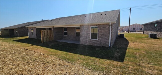 Building Photo - 514 NW 69th Ave