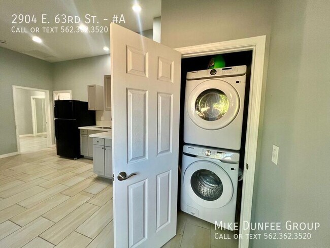 Building Photo - 2904 E 63rd St