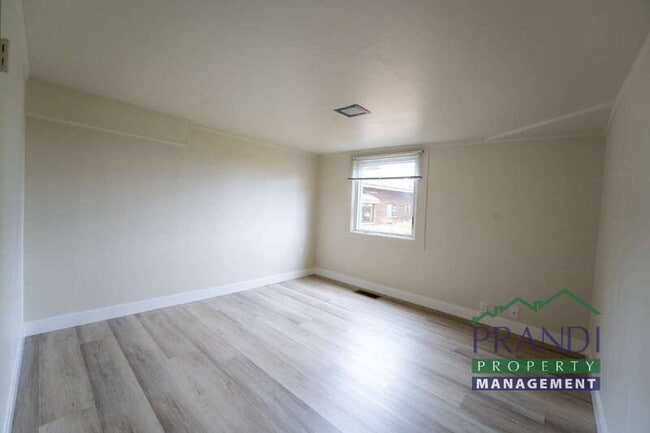 Building Photo - 4 Mantegani Way