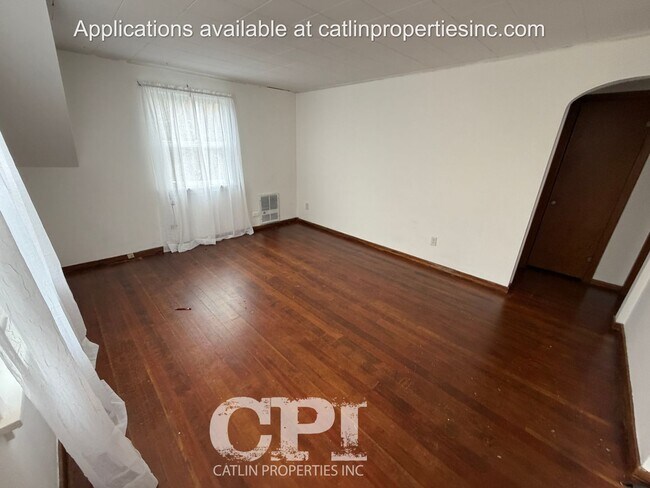 Building Photo - 405 6th Ave N