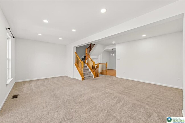 Building Photo - 4596 Jasmine Dr