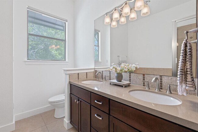 Building Photo - 5412 Grover Ave