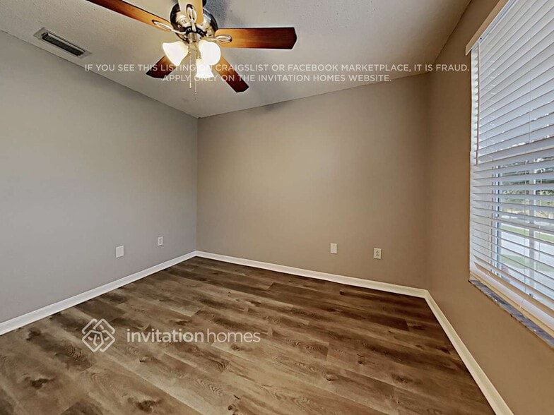 Building Photo - 1060 Grand Canyon Dr