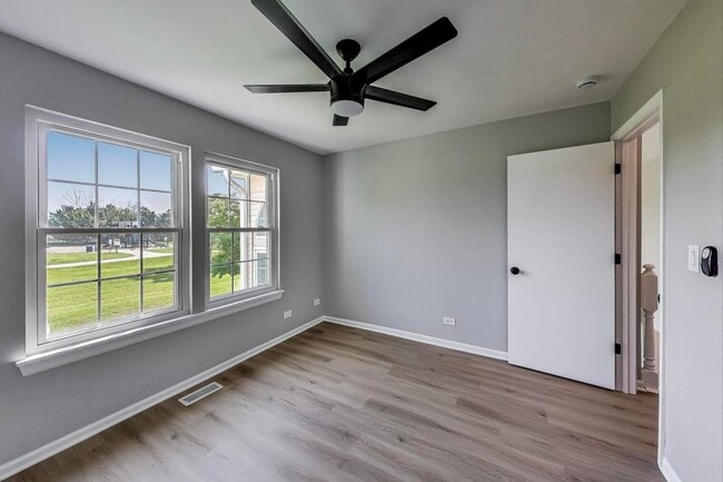 Building Photo - 2105 Glasgow Ct