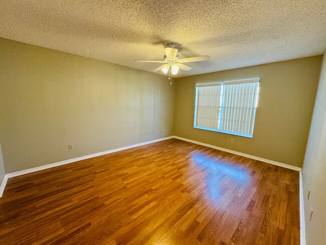 Building Photo - 3 Bedroom/2 bathroom Condo in Kissimmee!!