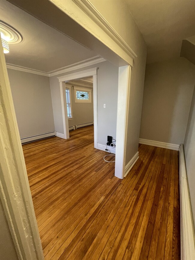 Building Photo - 78 W 6th St