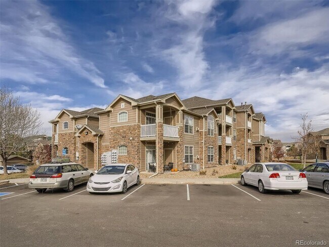 Building Photo - Welcome to this stunning house located in the heart of Englewood, CO! With 2 bedrooms and 2 bathr...