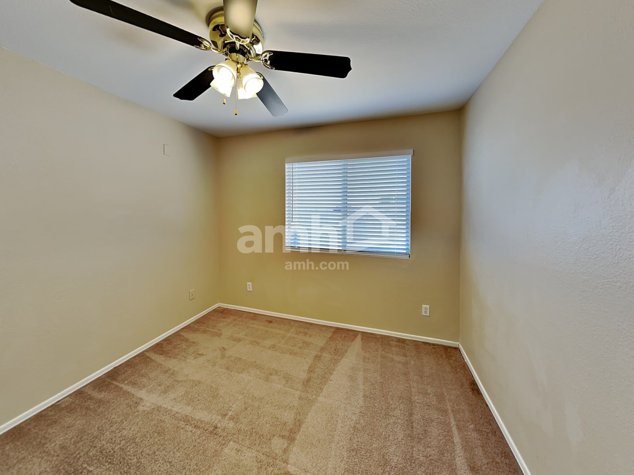 Building Photo - 5501 N 103rd Dr