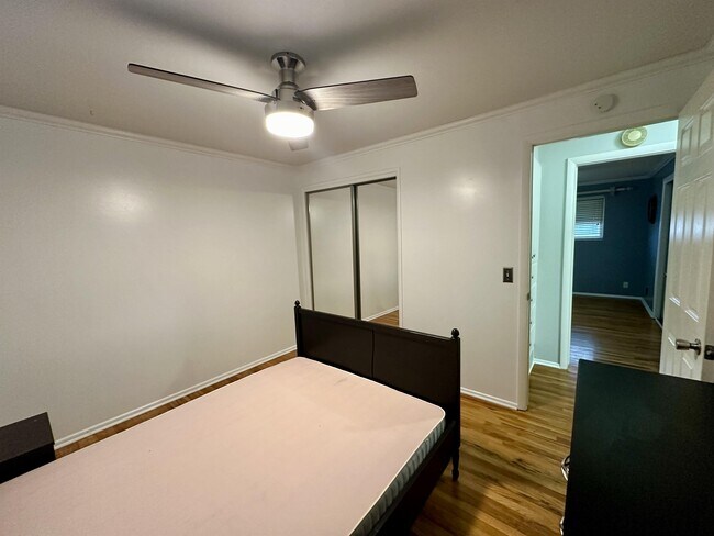Building Photo - 3560 S Cochise Dr