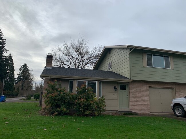 Building Photo - 608 Audel Ave