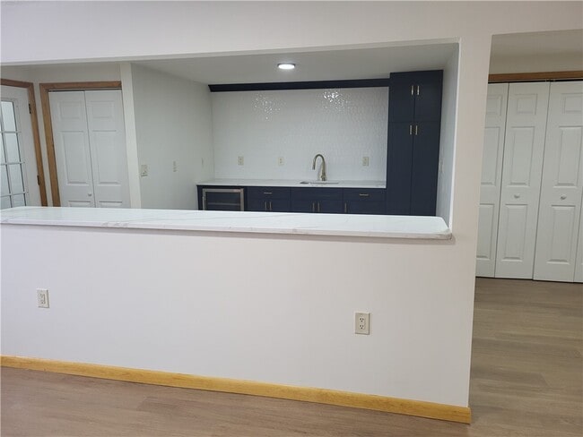 Building Photo - 4199 W Hill Rd