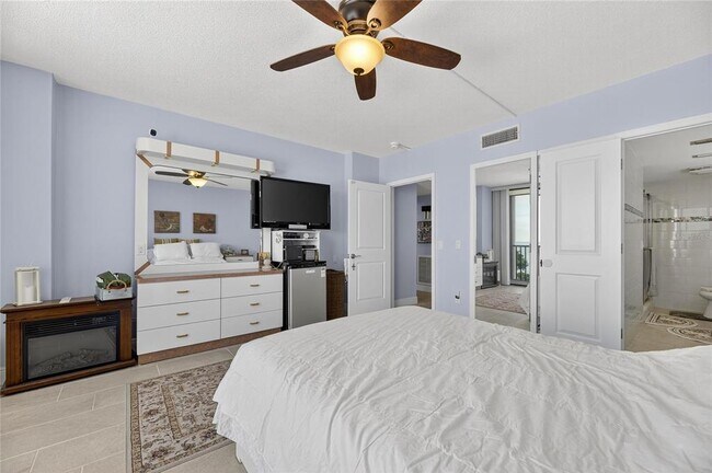 Building Photo - 7100 Sunshine Skyway Ln S