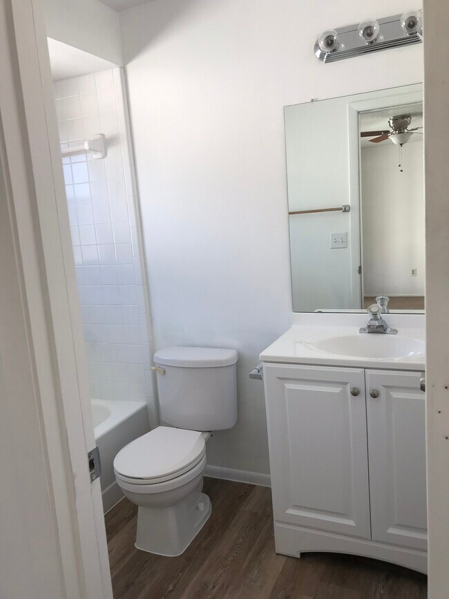 Building Photo - 12230 Fox Hound Ln