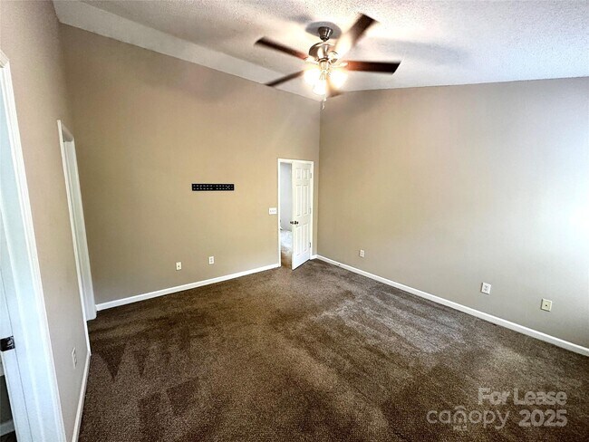 Building Photo - 8708 Laurel Run Dr