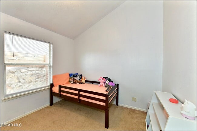 Building Photo - 10937 Northview Dr