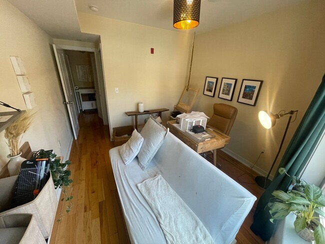 Building Photo - 4444 Cresson St