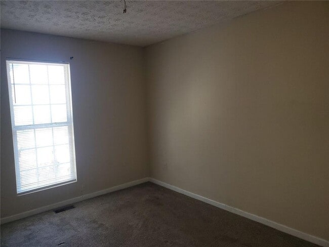 Building Photo - 11428 S Grove Dr