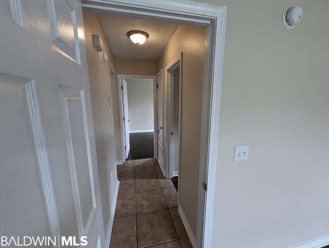 Building Photo - 12971 Labradors Run