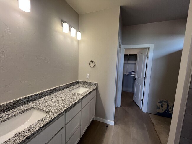 Building Photo - 8317 NW 163rd Ter