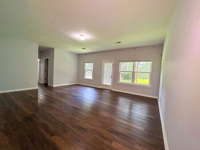 Building Photo - 1210 Cumberland Creek Pl SW