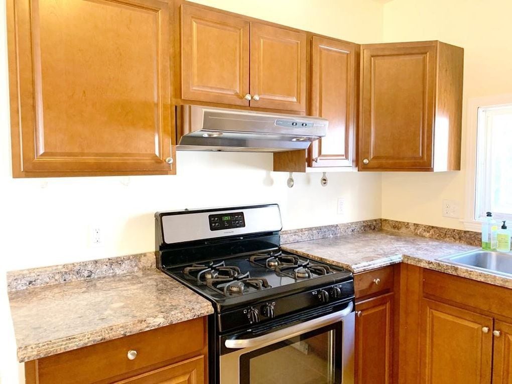 Floor 1 open concept living room, dining room, kitchen - 9 Kingsley Ave