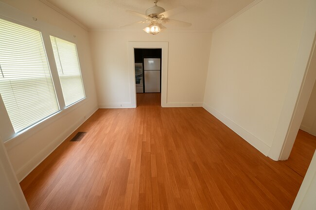 Building Photo - 1464 Bailey Ave