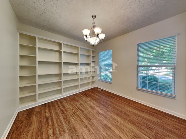 Building Photo - 136 Leasure Dr