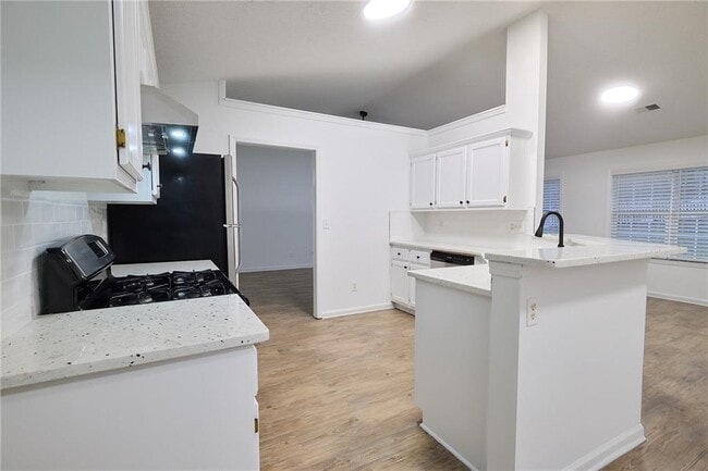 Building Photo - 1645 Fort Mason Way